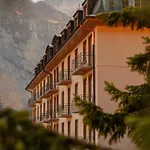 Palace 4*