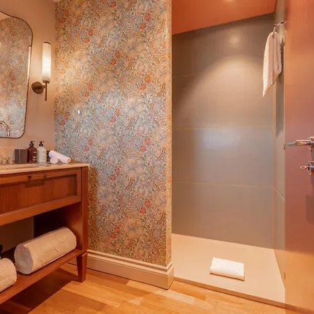 Palace Hotell 4*
